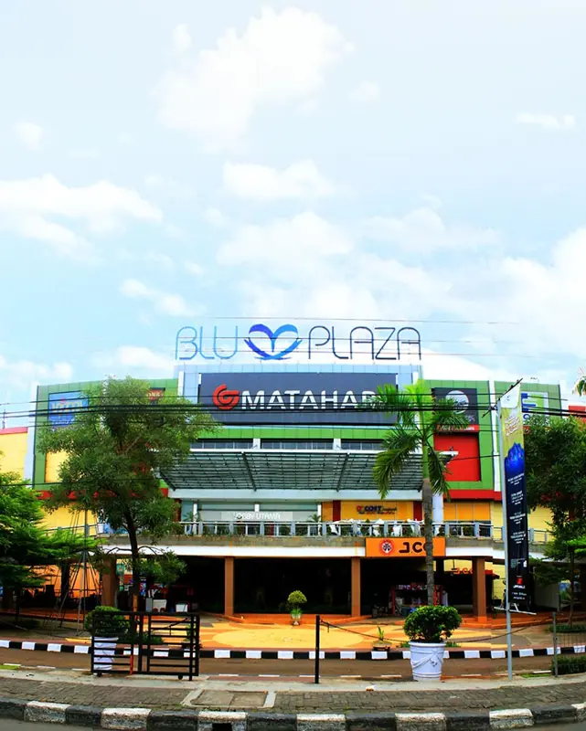 Blu Plaza