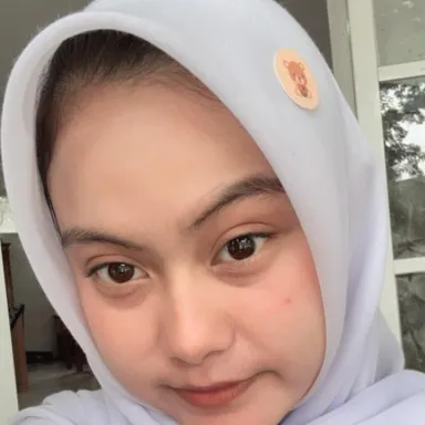 Foto Nazwa Farazzaura Khaerunissa